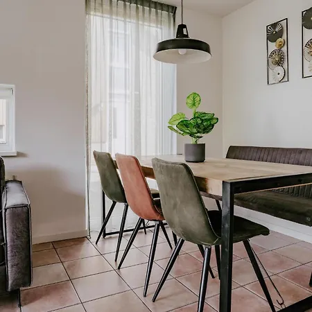3 Bedroom In * Uitgeest